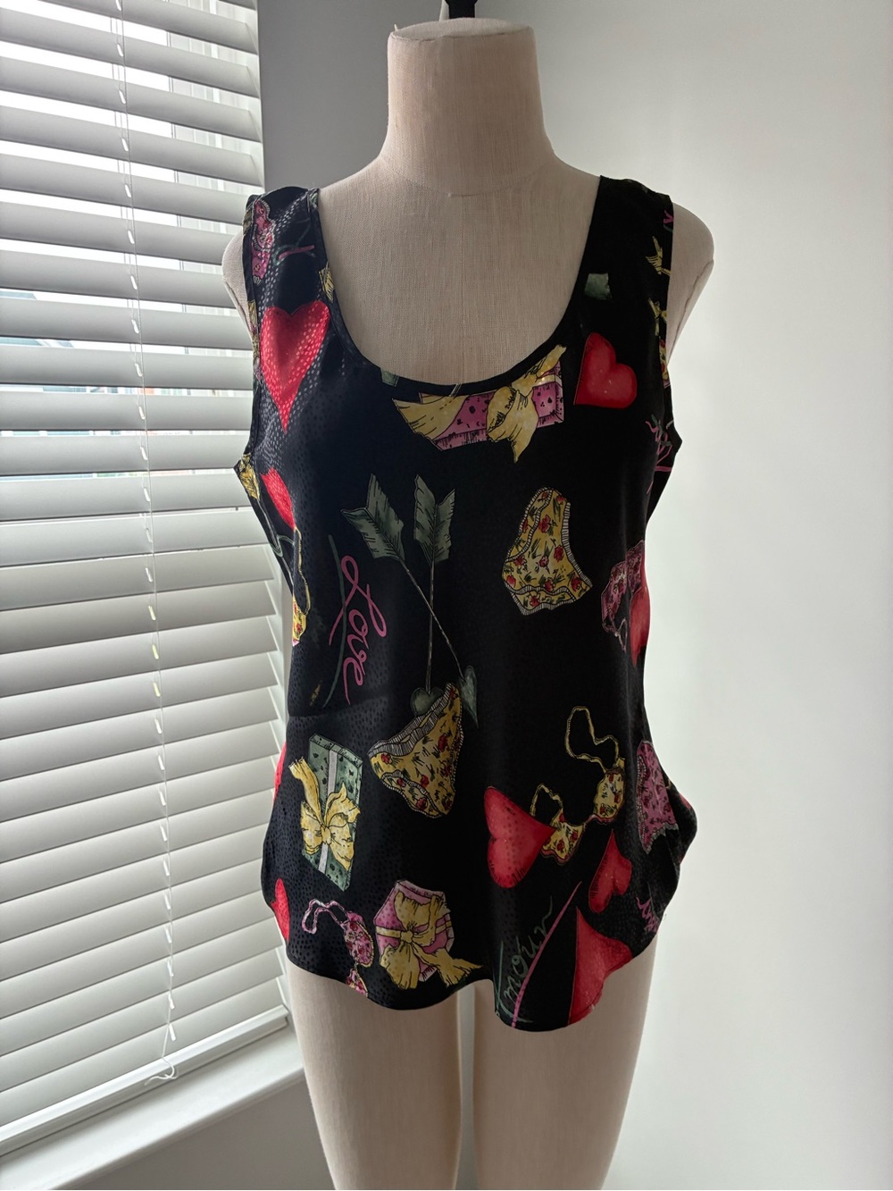 VTG Natori Graphic Hearts Valentine's Amour Printed Lingerie Tank Top